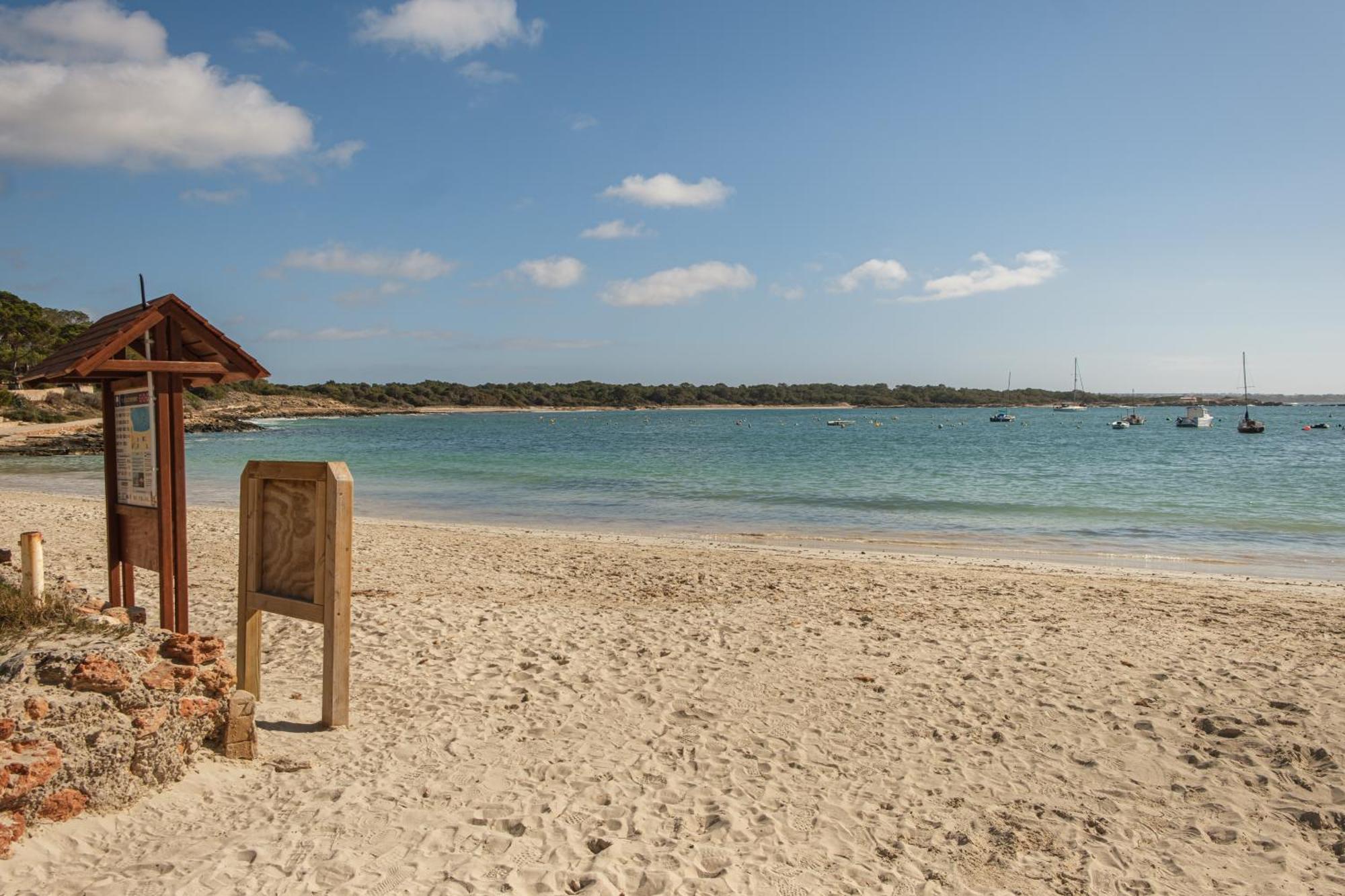 Alma Libre Beach Apartment Colonia de Sant Jordi Luaran gambar